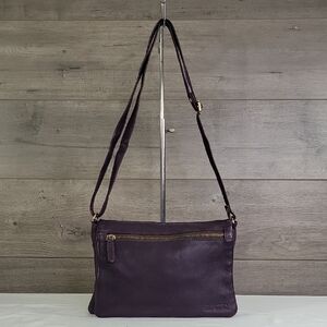 El Potro Purple Leather Flat Front Crossbody Bag